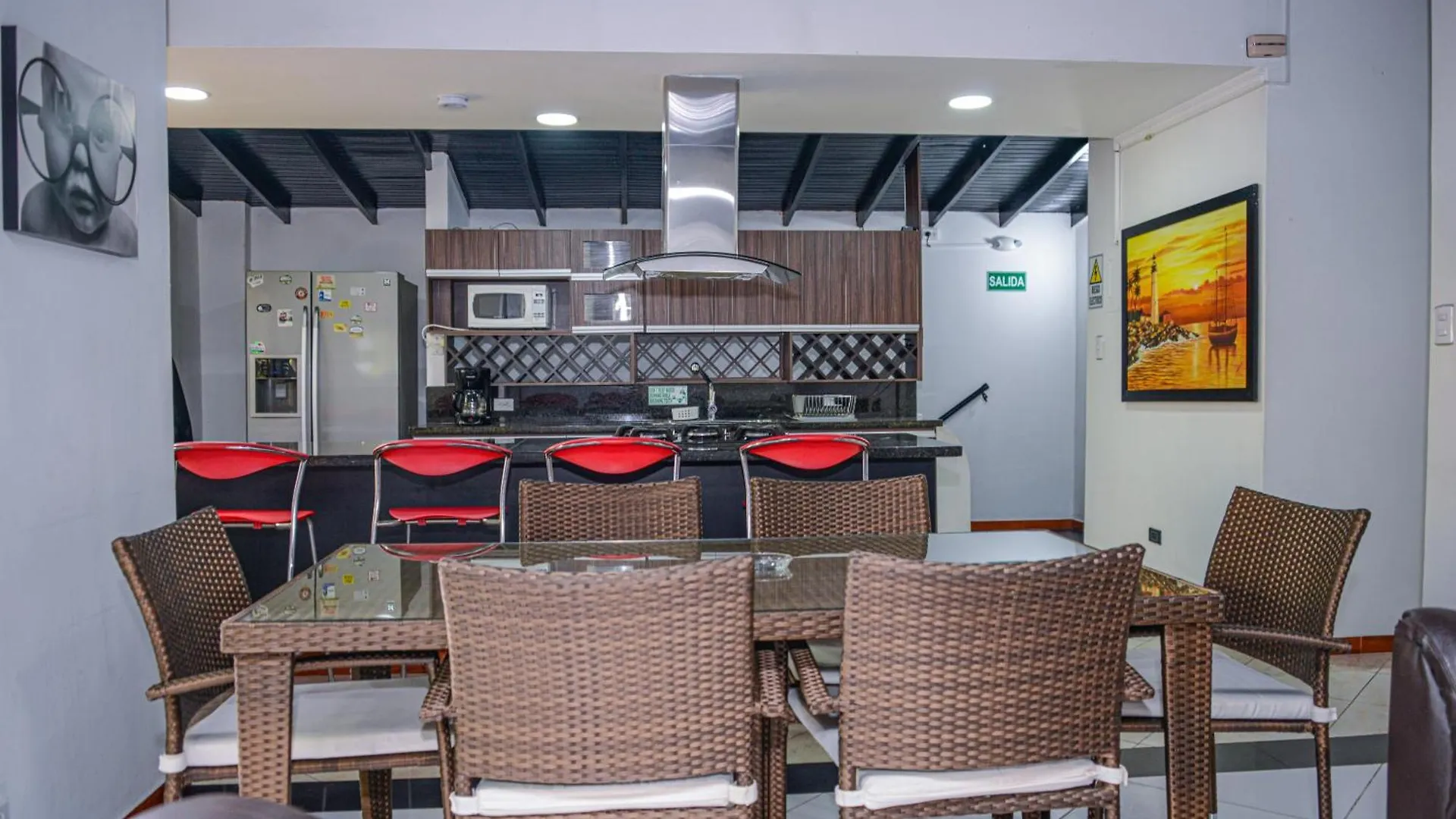 Apartment El Jeffe 메딜린